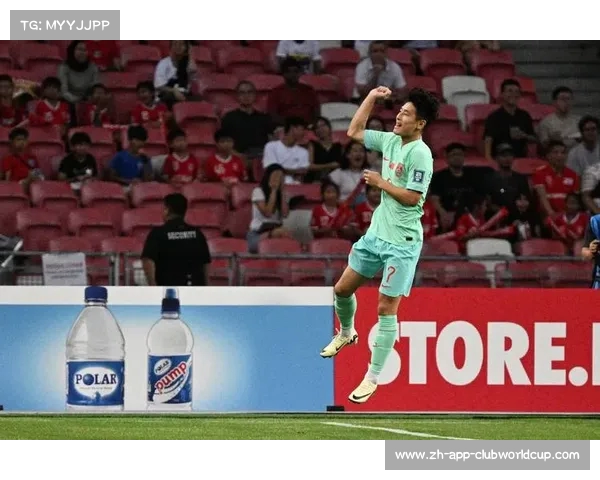 国足客战新加坡需警惕昏哨难题 埃万斯裁判常错判显忧虑 国足客战新加坡需警惕昏哨难题 埃万斯裁判常错判显忧虑